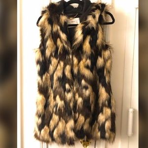 Faux Fur VEST WITH HOOD! Never used! Size small